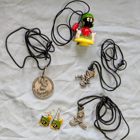 Vintage Marvin the Martian Pewter Pendant Leather Necklaces and Enamel Earrings - Picture 1 of 9